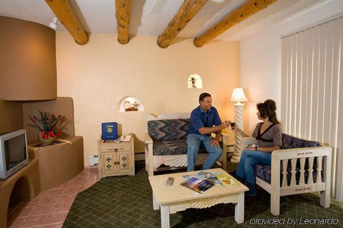 Sun God Lodge Taos Room photo